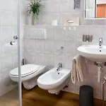 Appartement Swissme - 100qm - Balkon - 2 Baeder - Parkplatz - Fussbodenheizung Saint-Moritz