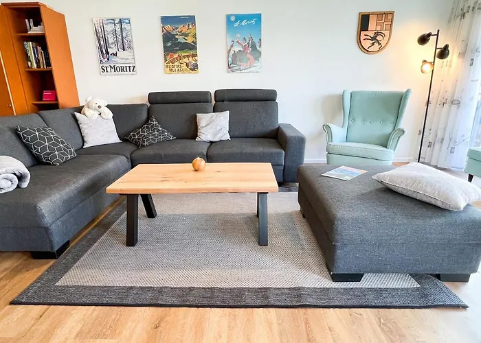 Swissme - 100qm - Balkon - 2 Baeder - Parkplatz - Fussbodenheizung