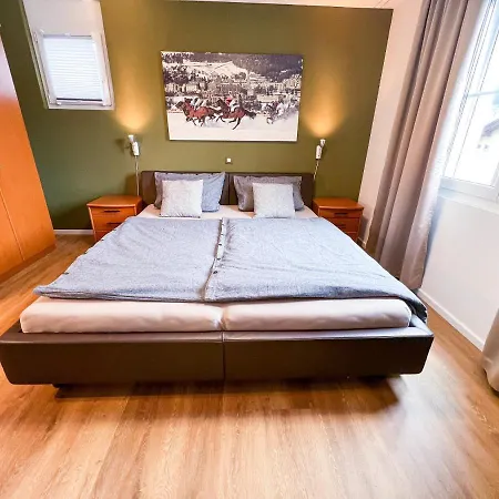 Swissme - 100qm - Balkon - 2 Baeder - Parkplatz - Fussbodenheizung *