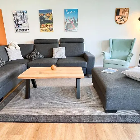 Swissme - 100qm - Balkon - 2 Baeder - Parkplatz - Fussbodenheizung