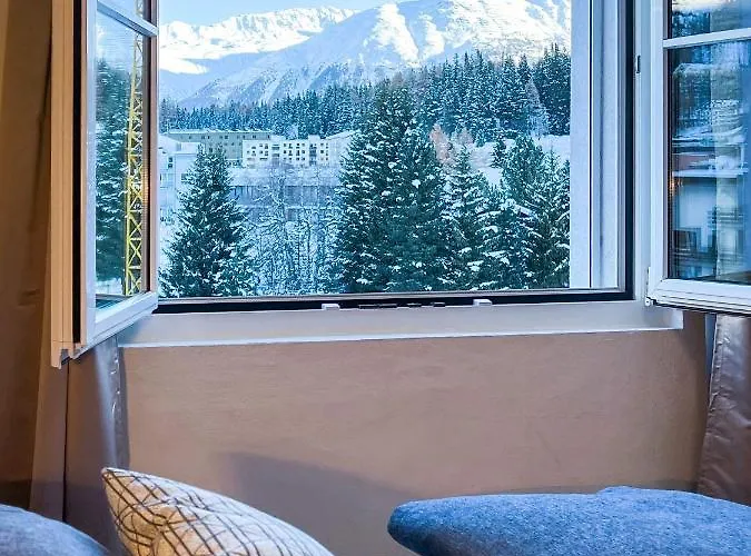 Swissme - 100qm - Balkon - 2 Baeder - Parkplatz - Fussbodenheizung Apartman St. Moritz